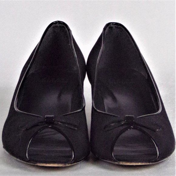 STUART WEITZMAN size 8M black low-heel open-toe pumps fabric uppers - Picture 7 of 16